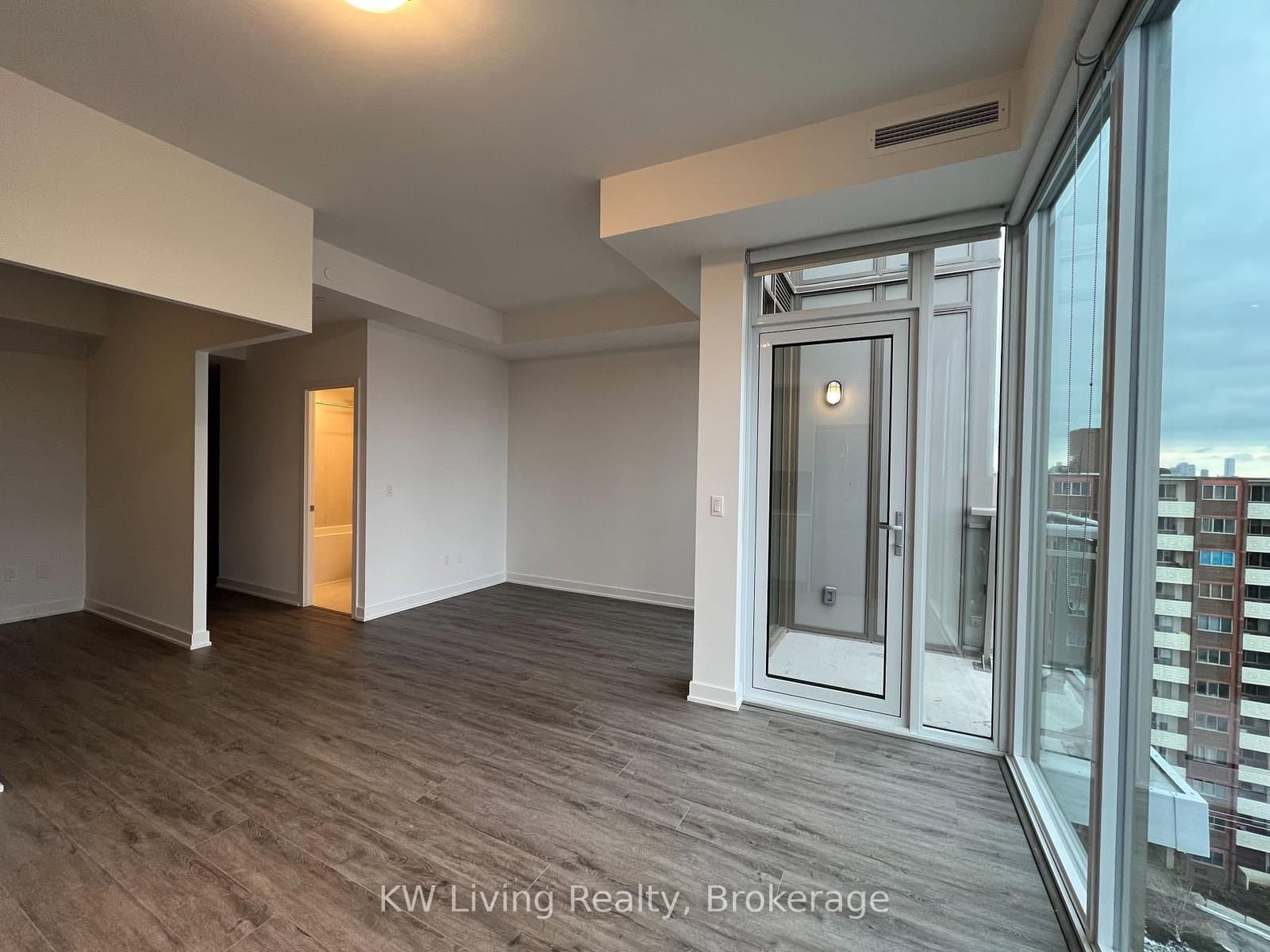 1 Cardiff Road, Unit 1105 thumbnail 11