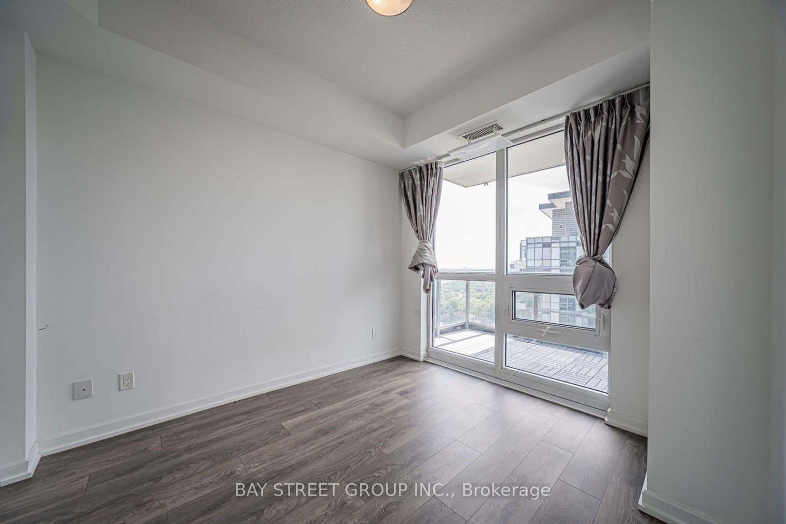 56 Forest Manor Road, Unit 1205 thumbnail 13