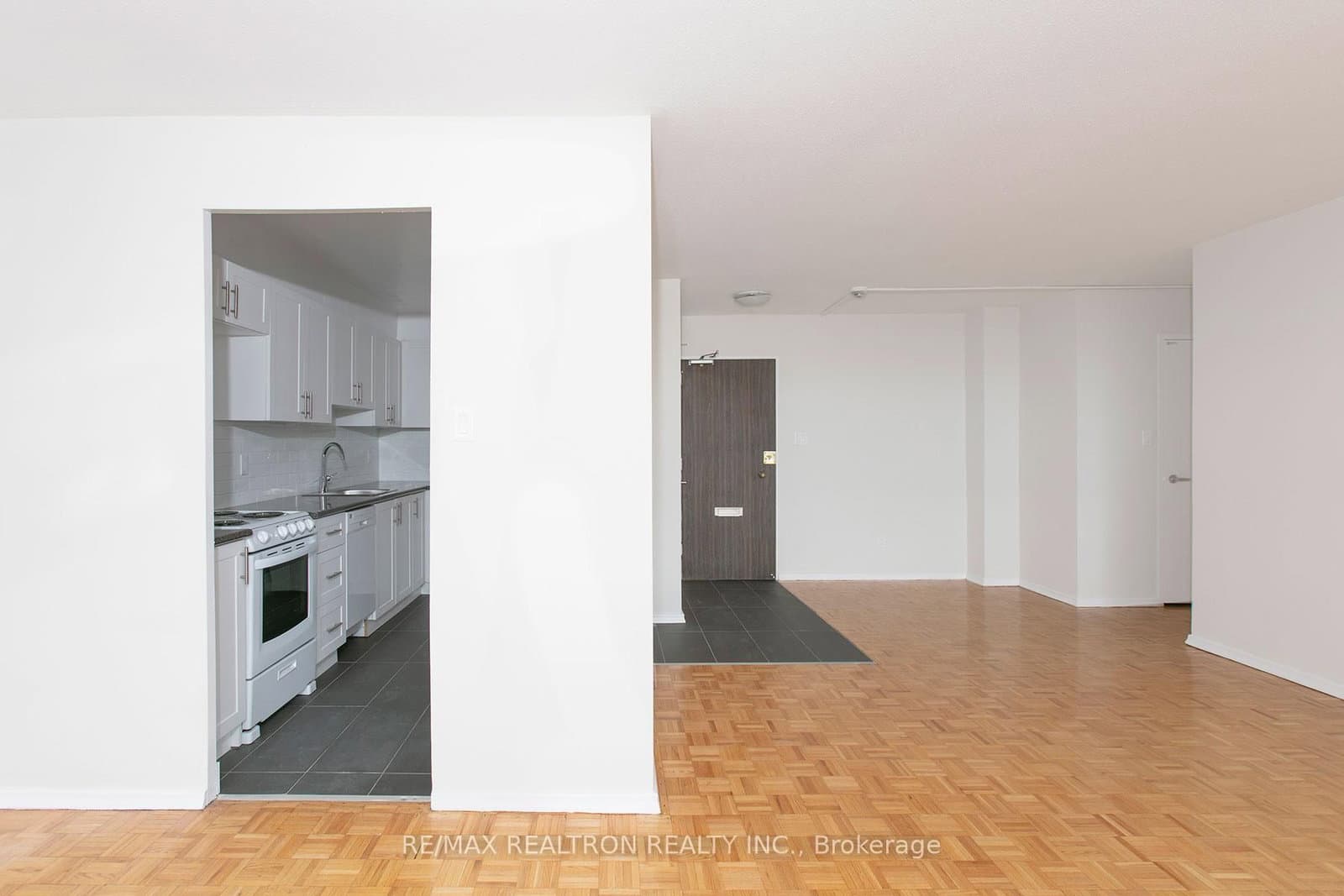 6200 Bathurst Street, Unit 601 thumbnail 3