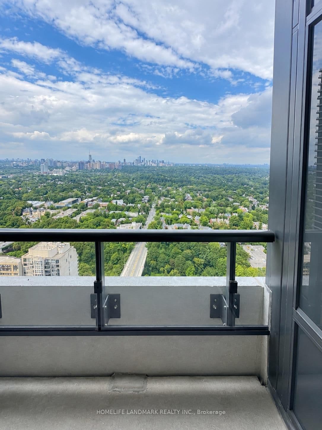 609 Sherbourne Street, Unit 3904 thumbnail 7