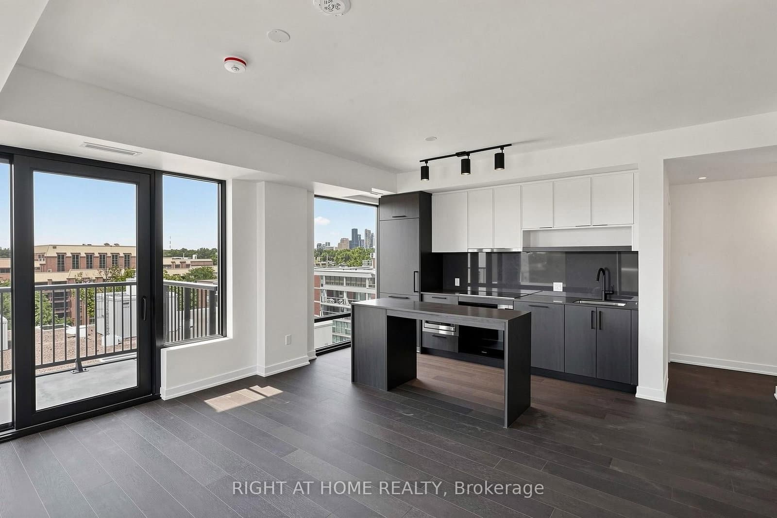 91 Montclair Avenue, Unit 1009 thumbnail 10