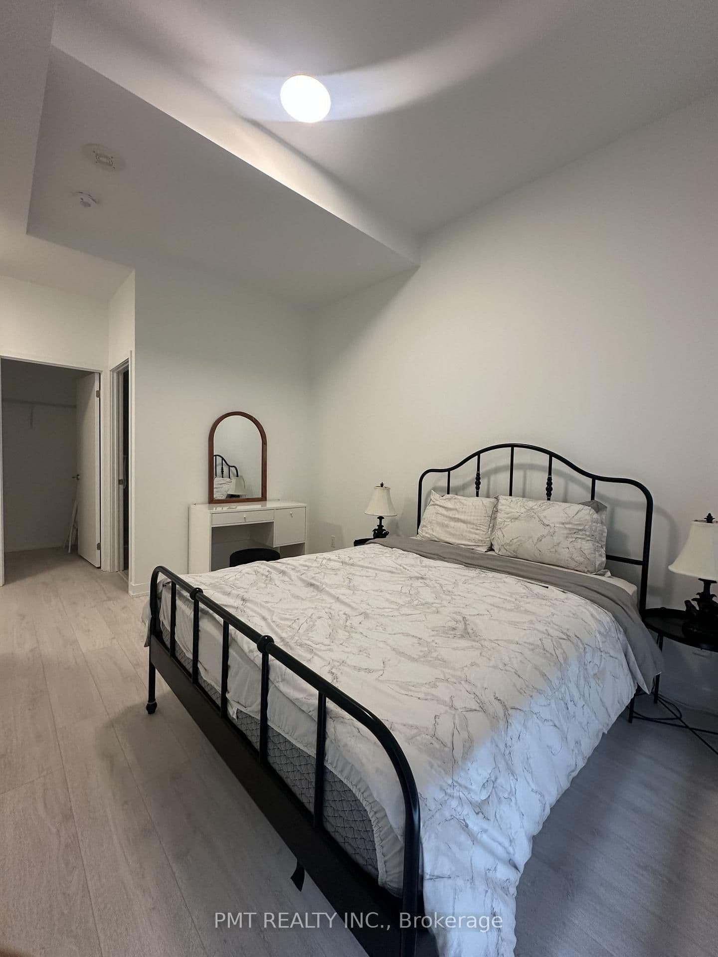 181 Sheppard Avenue E, Unit 801 thumbnail 19