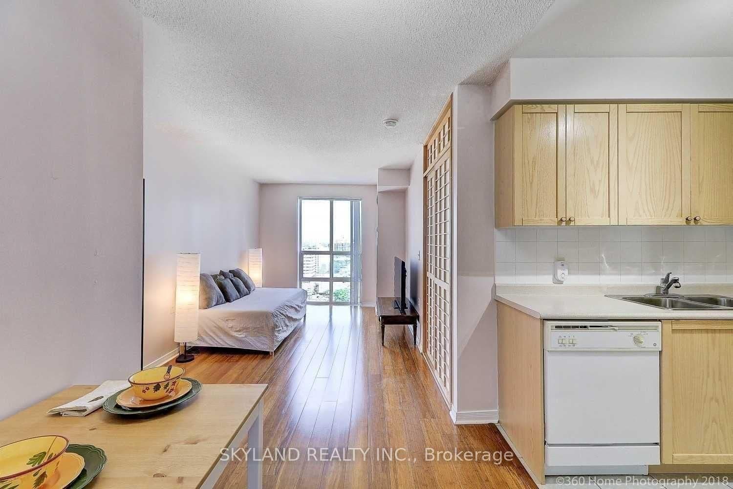 22 Olive Avenue, Unit 1703 thumbnail 2