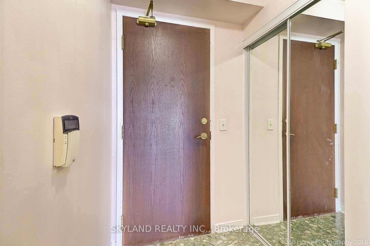 22 Olive Avenue, Unit 1703 thumbnail 3
