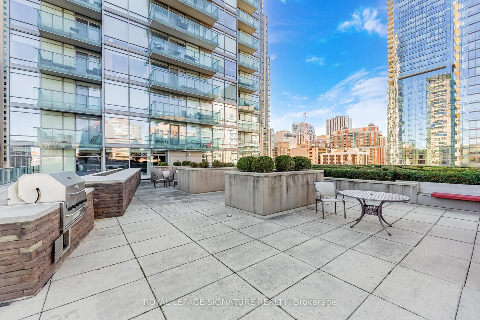 18 Yorkville Avenue, Unit 2205 thumbnail 13