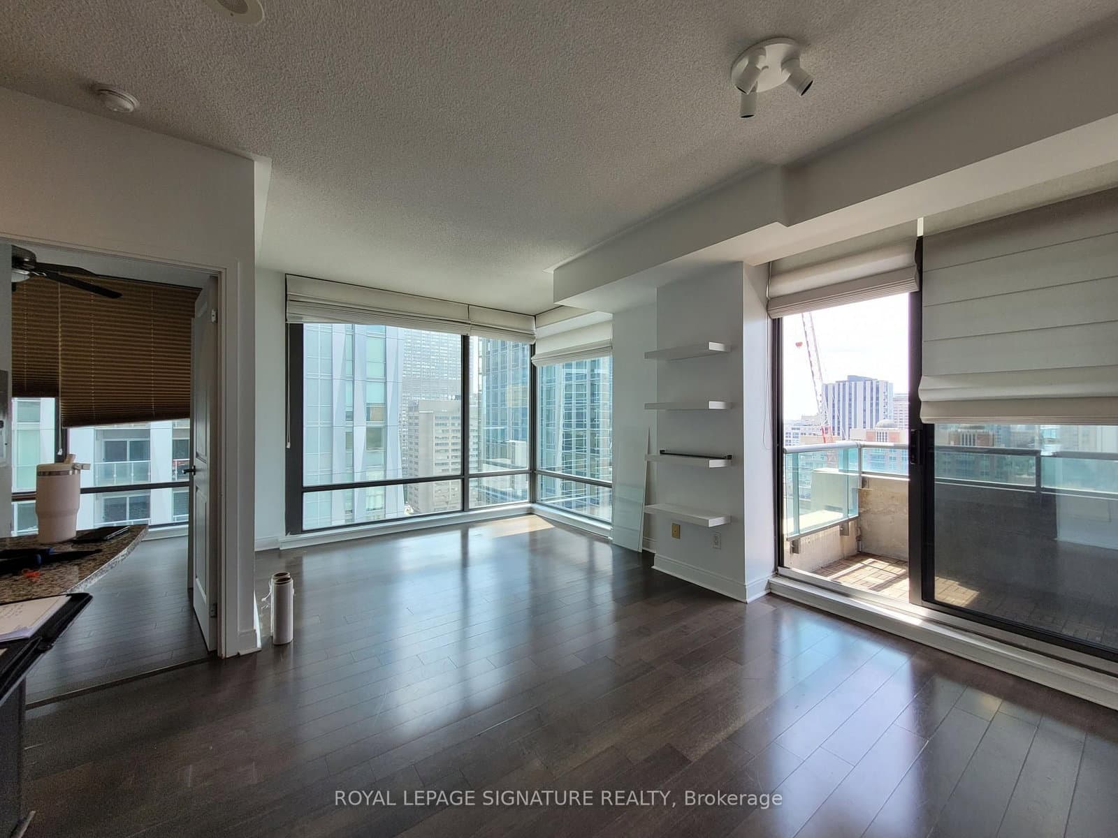18 Yorkville Avenue, Unit 2205 thumbnail 5