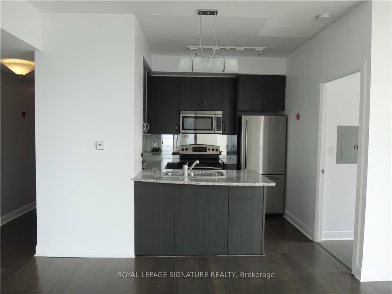 18 Yorkville Avenue, Unit 2205 thumbnail 7