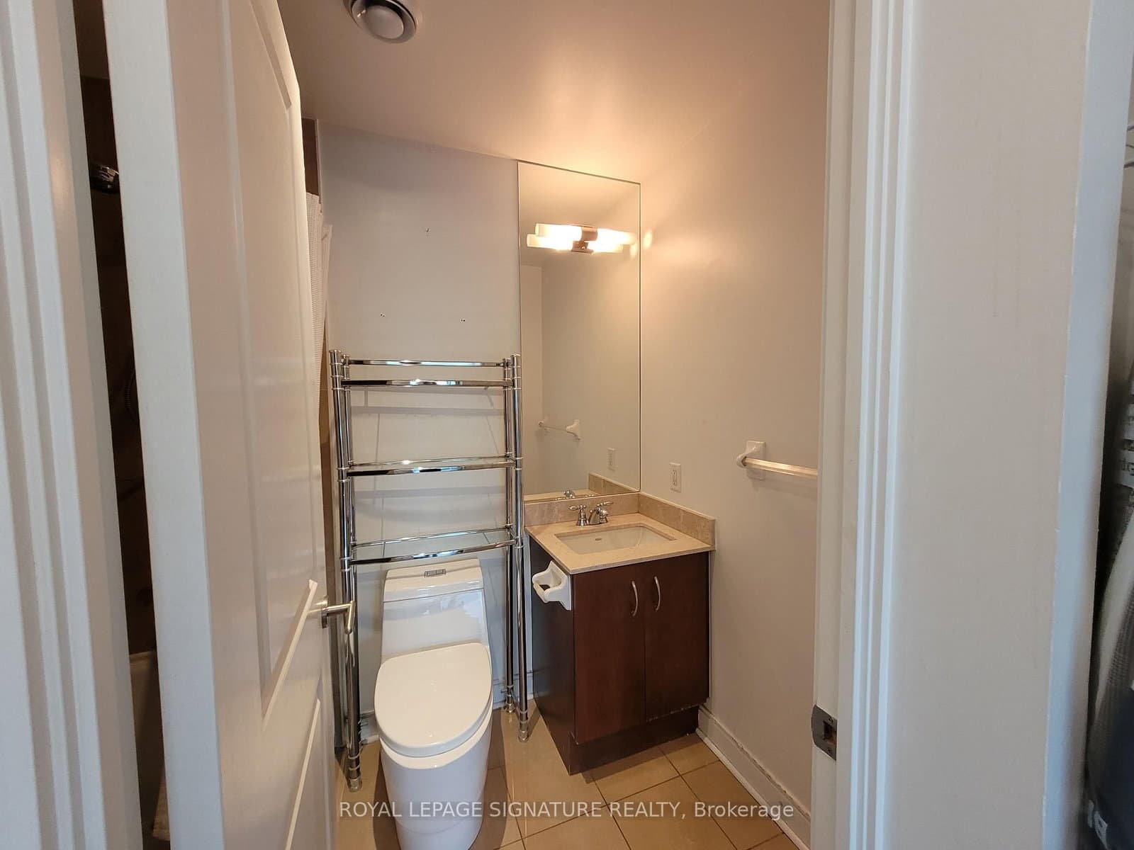 18 Yorkville Avenue, Unit 2205 thumbnail 9