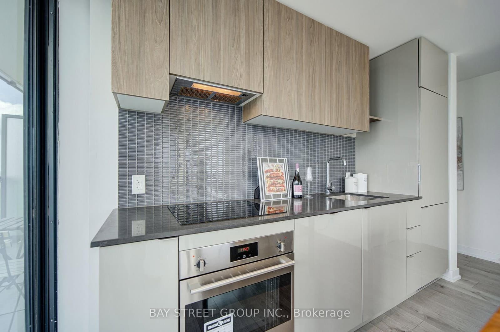 161 Roehampton Avenue, Unit 3303 thumbnail 12
