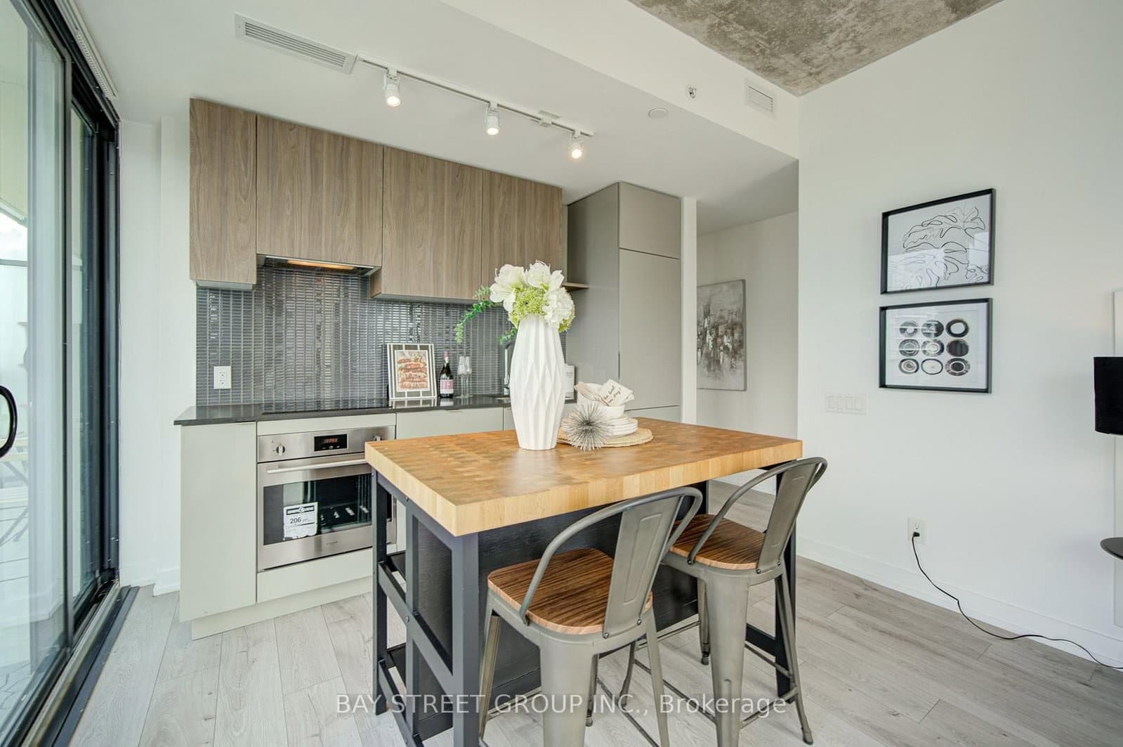 161 Roehampton Avenue, Unit 3303 thumbnail 14