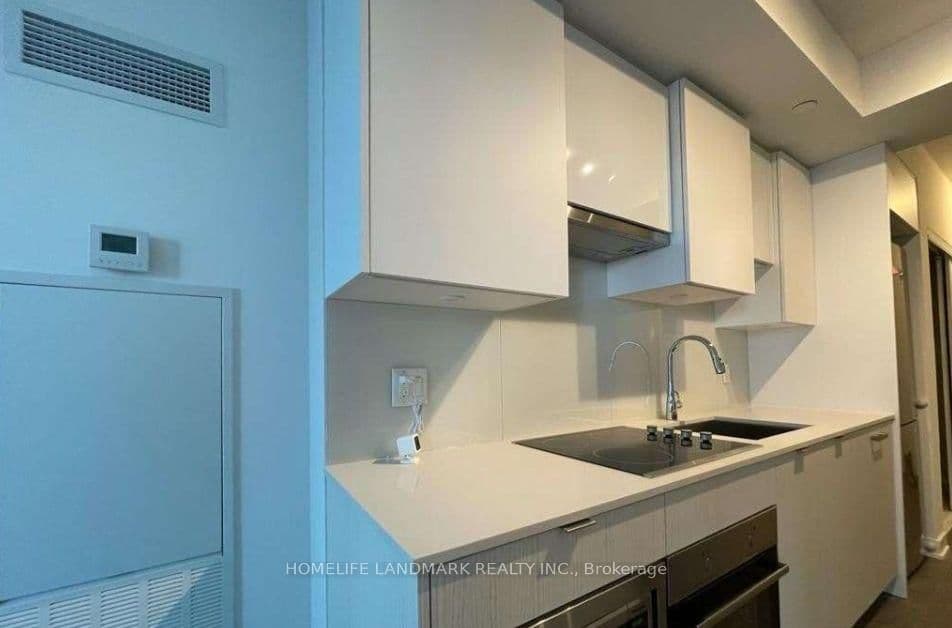 99 Broadway Avenue, Unit 1205 thumbnail 2