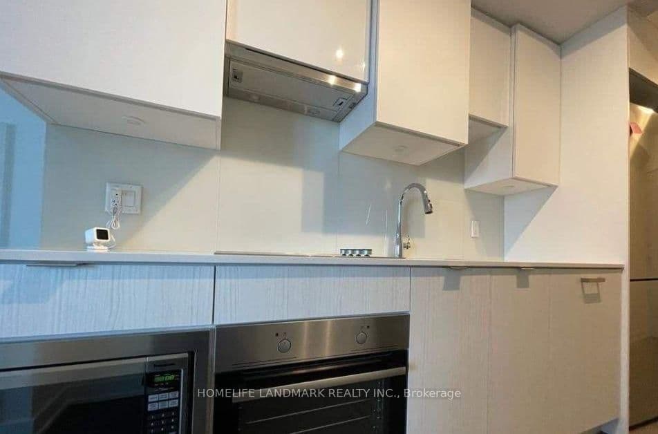 99 Broadway Avenue, Unit 1205 thumbnail 5