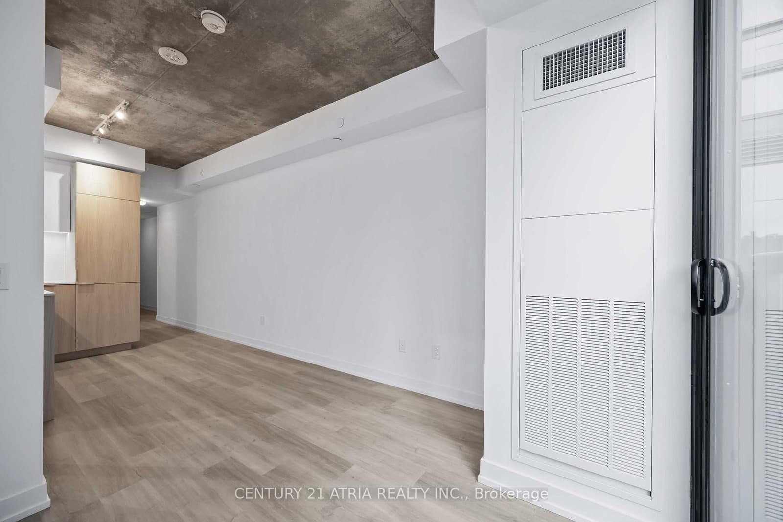 28 Eastern Avenue, Unit 502 thumbnail 6