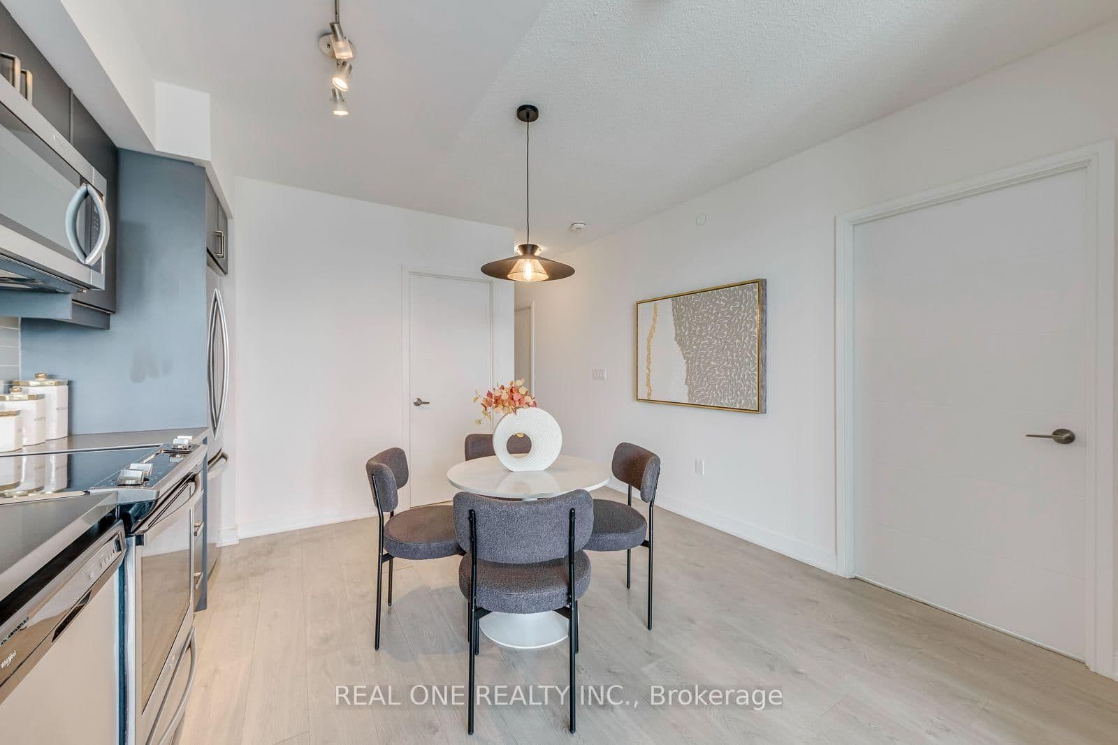 50 Wellesley Street E, Unit 3706 thumbnail 16