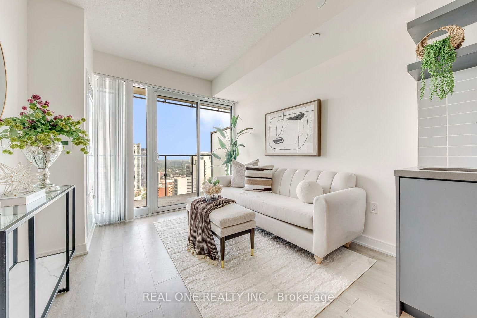 50 Wellesley Street E, Unit 3706 thumbnail 18