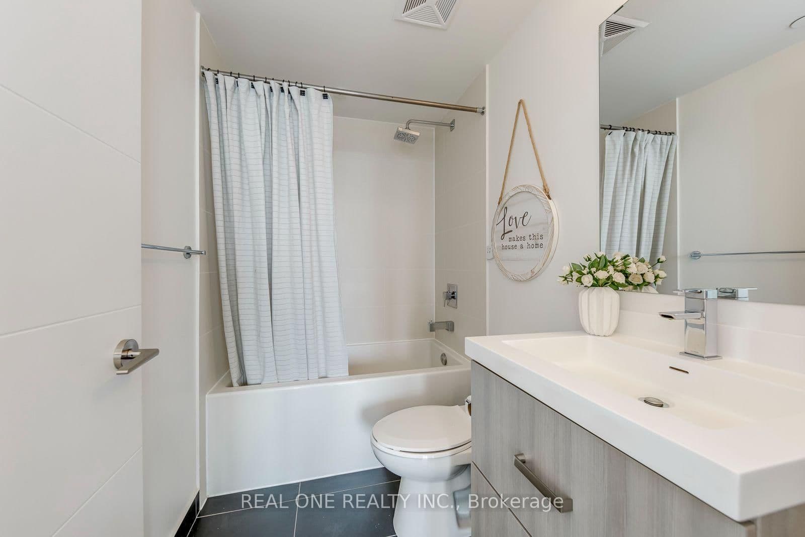 50 Wellesley Street E, Unit 3706 thumbnail 24