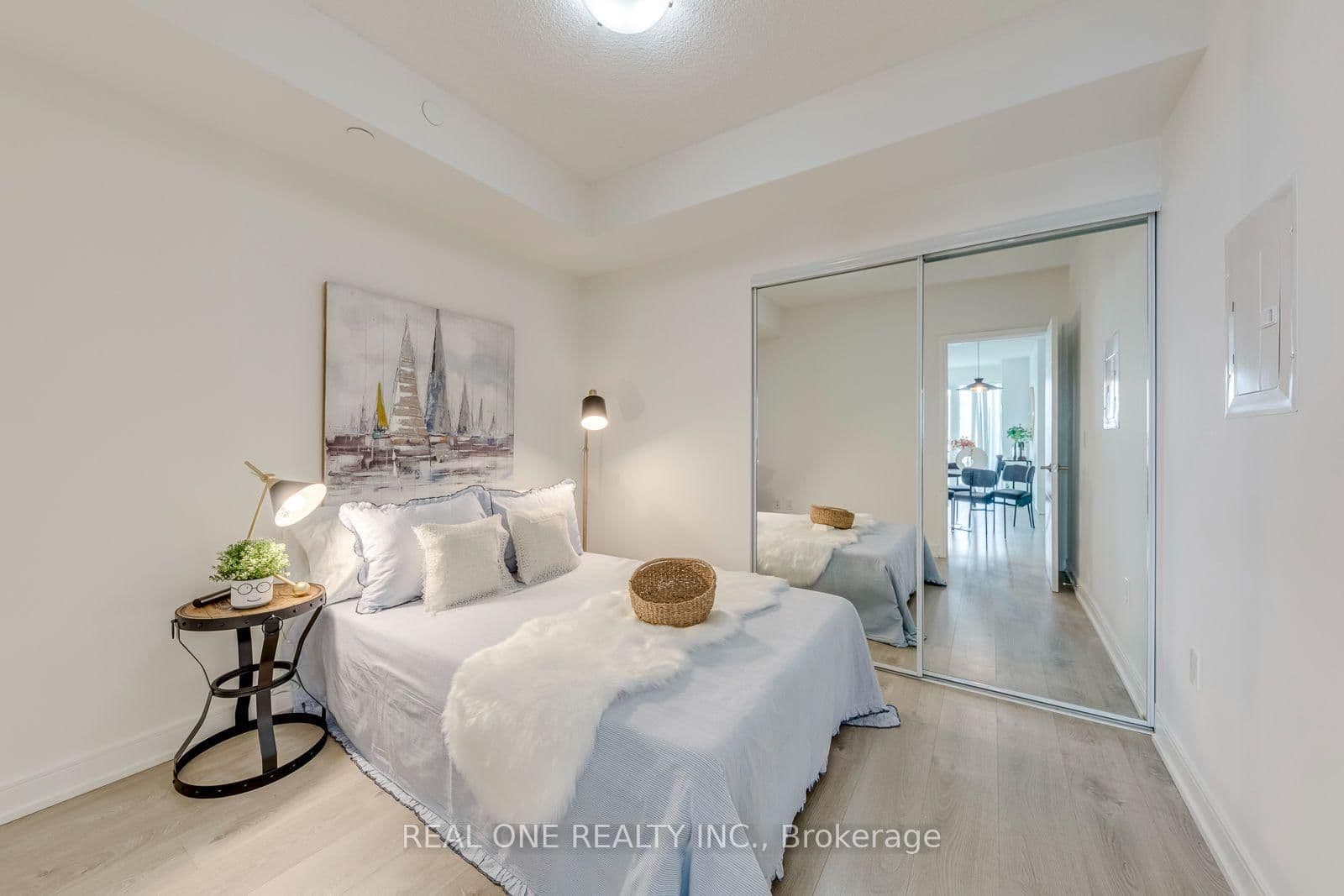 50 Wellesley Street E, Unit 3706 thumbnail 25