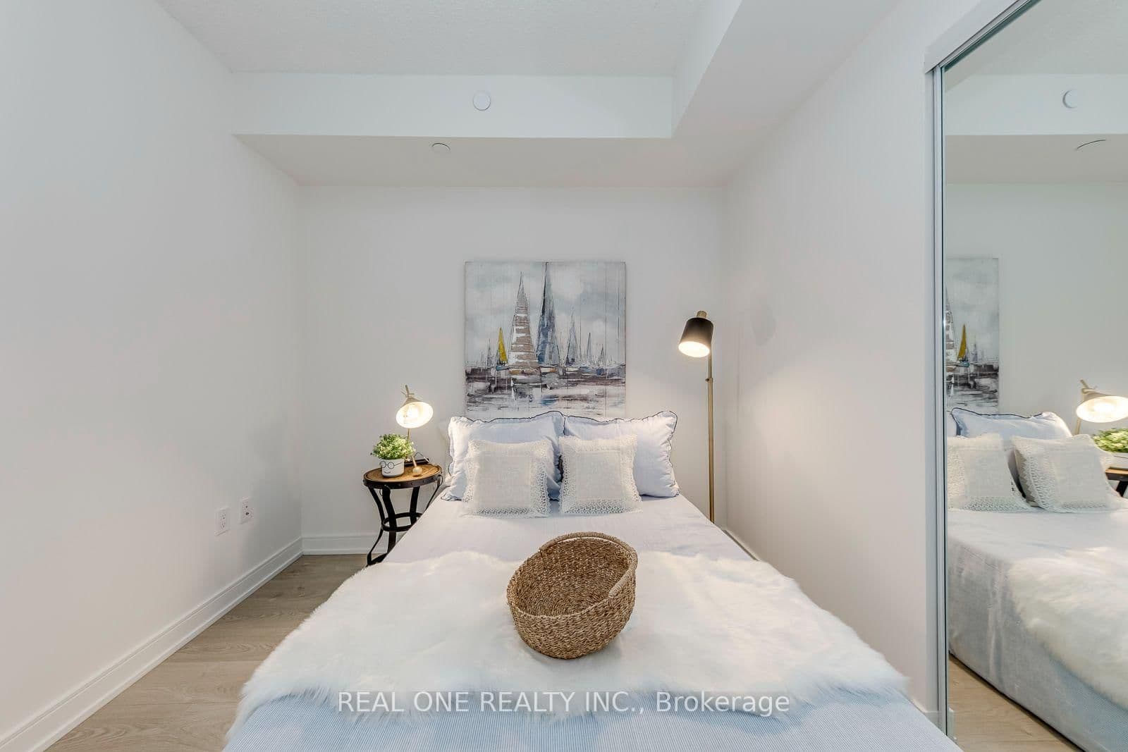 50 Wellesley Street E, Unit 3706 thumbnail 26