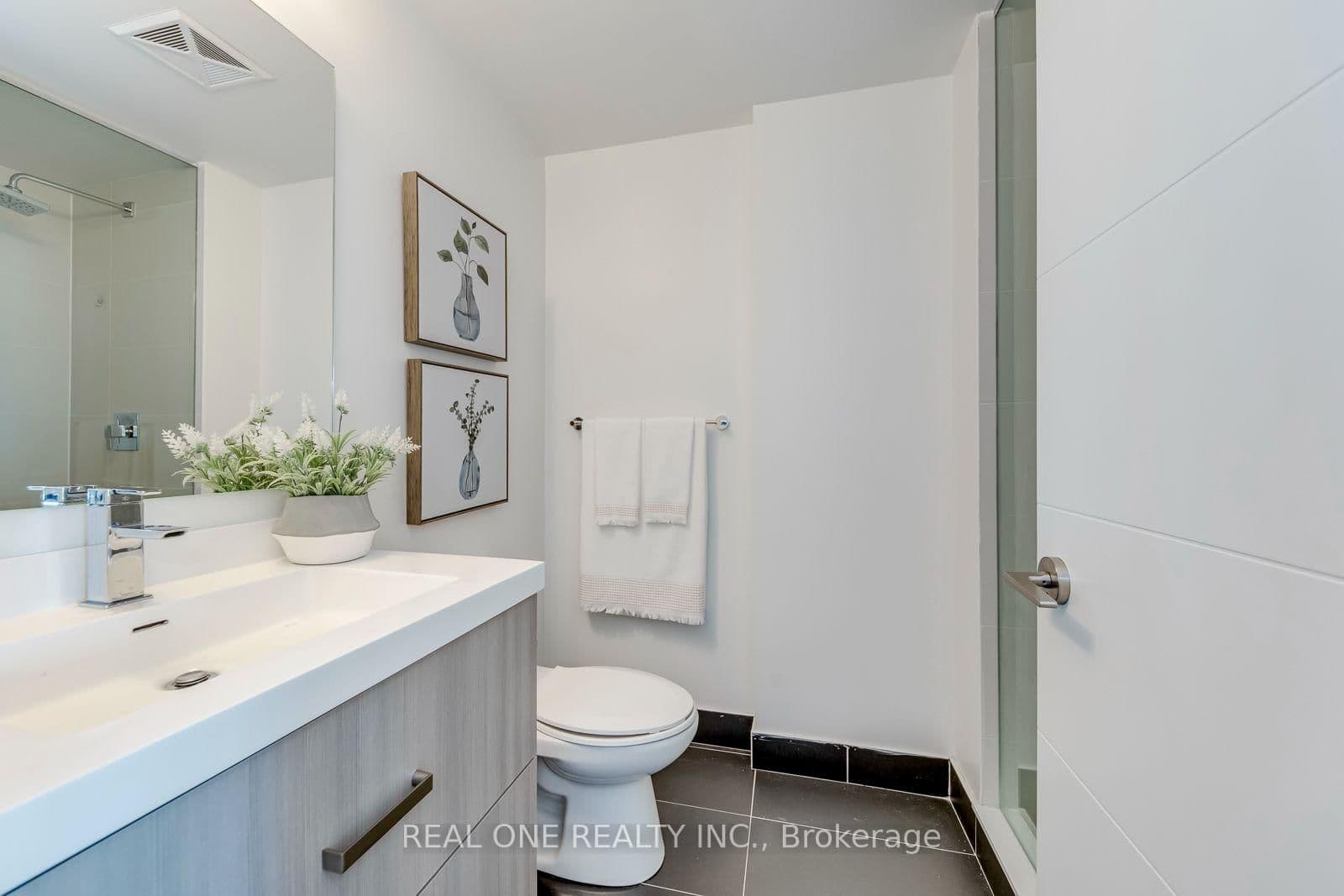 50 Wellesley Street E, Unit 3706 thumbnail 27