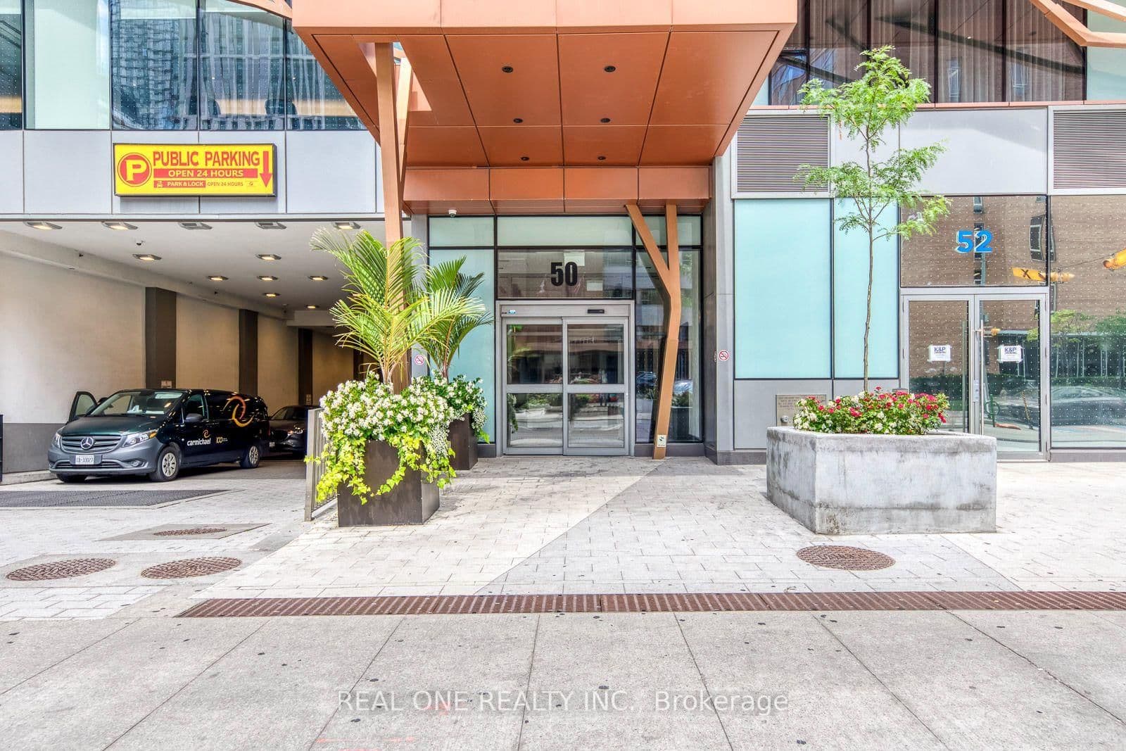 50 Wellesley Street E, Unit 3706 thumbnail 3