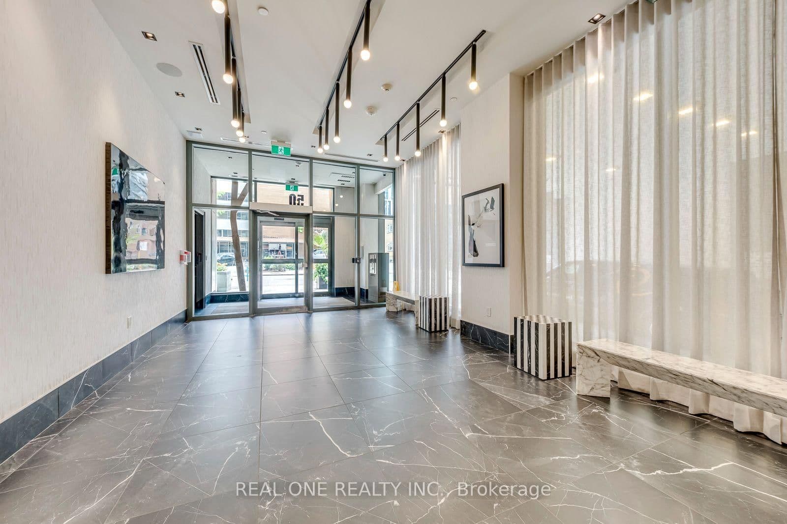 50 Wellesley Street E, Unit 3706 thumbnail 4