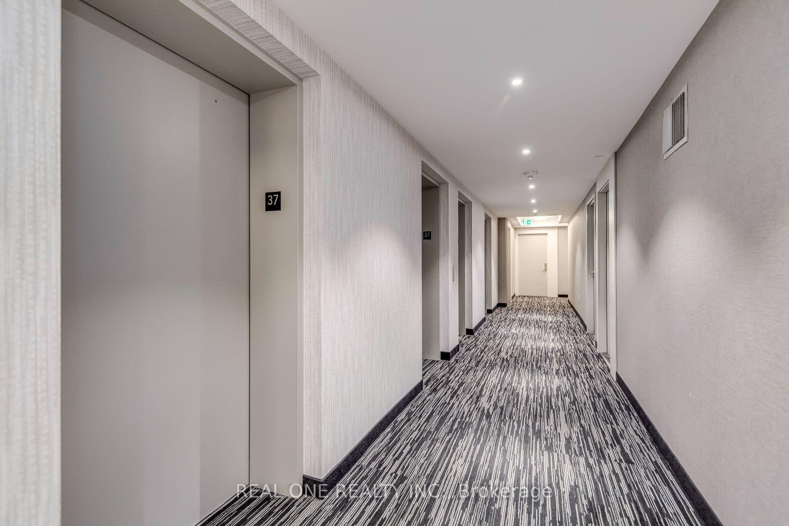 50 Wellesley Street E, Unit 3706 thumbnail 5