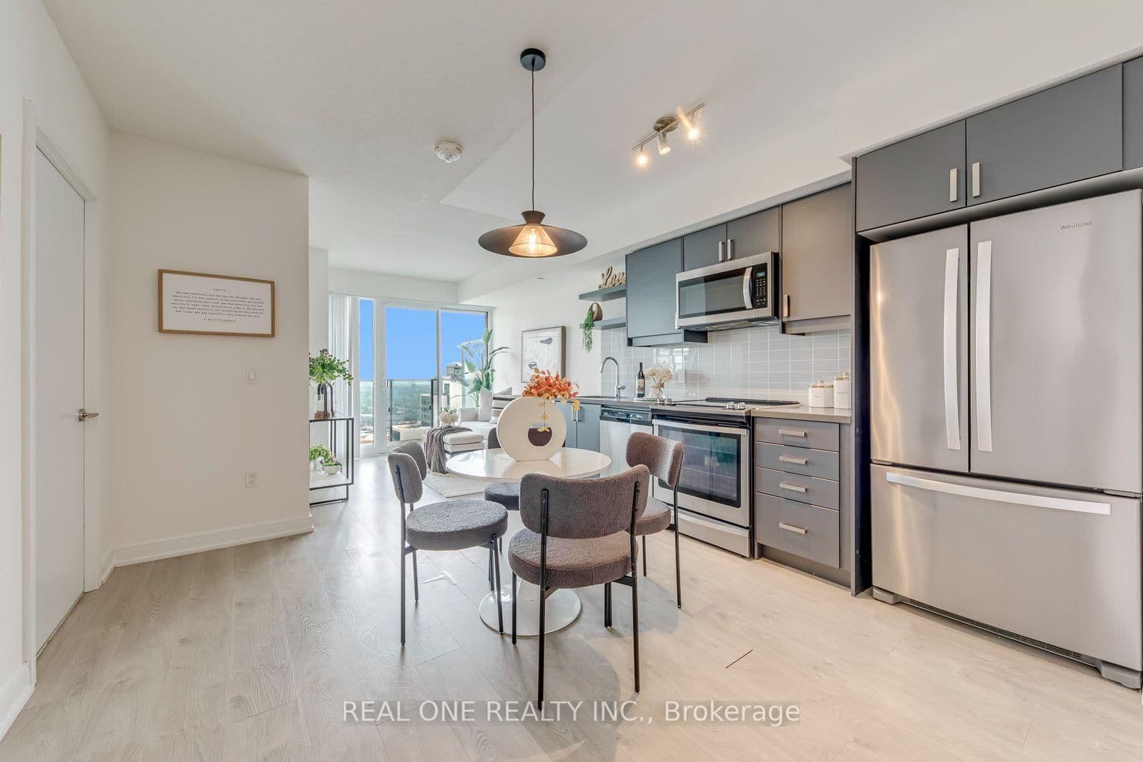 50 Wellesley Street E, Unit 3706 thumbnail 8