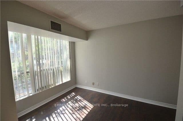 92 King Street E, Unit 211 thumbnail 8