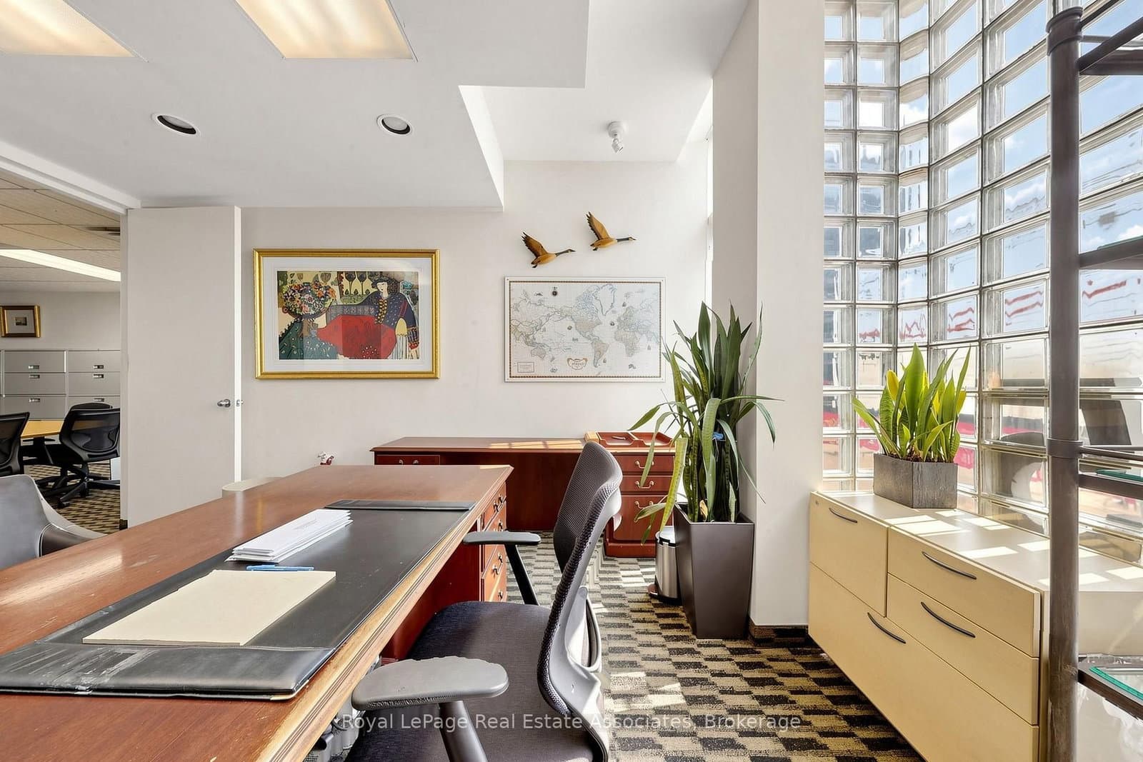 645 King Street W, Unit Second Level thumbnail 12