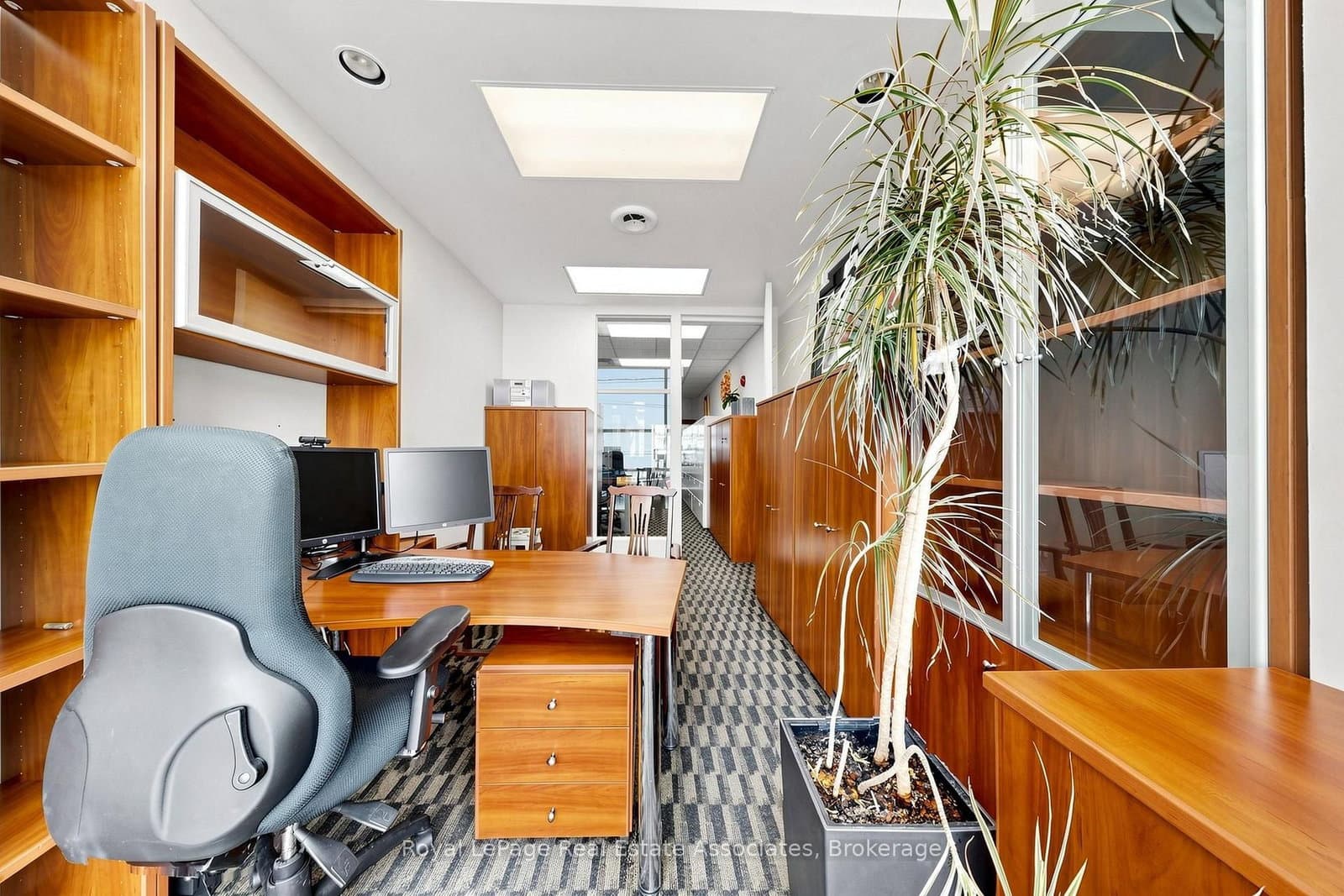 645 King Street W, Unit Second Level thumbnail 15