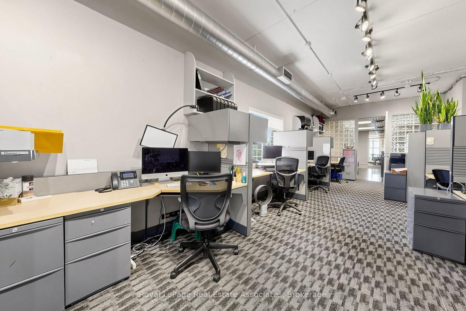 645 King Street W, Unit Second Level thumbnail 20