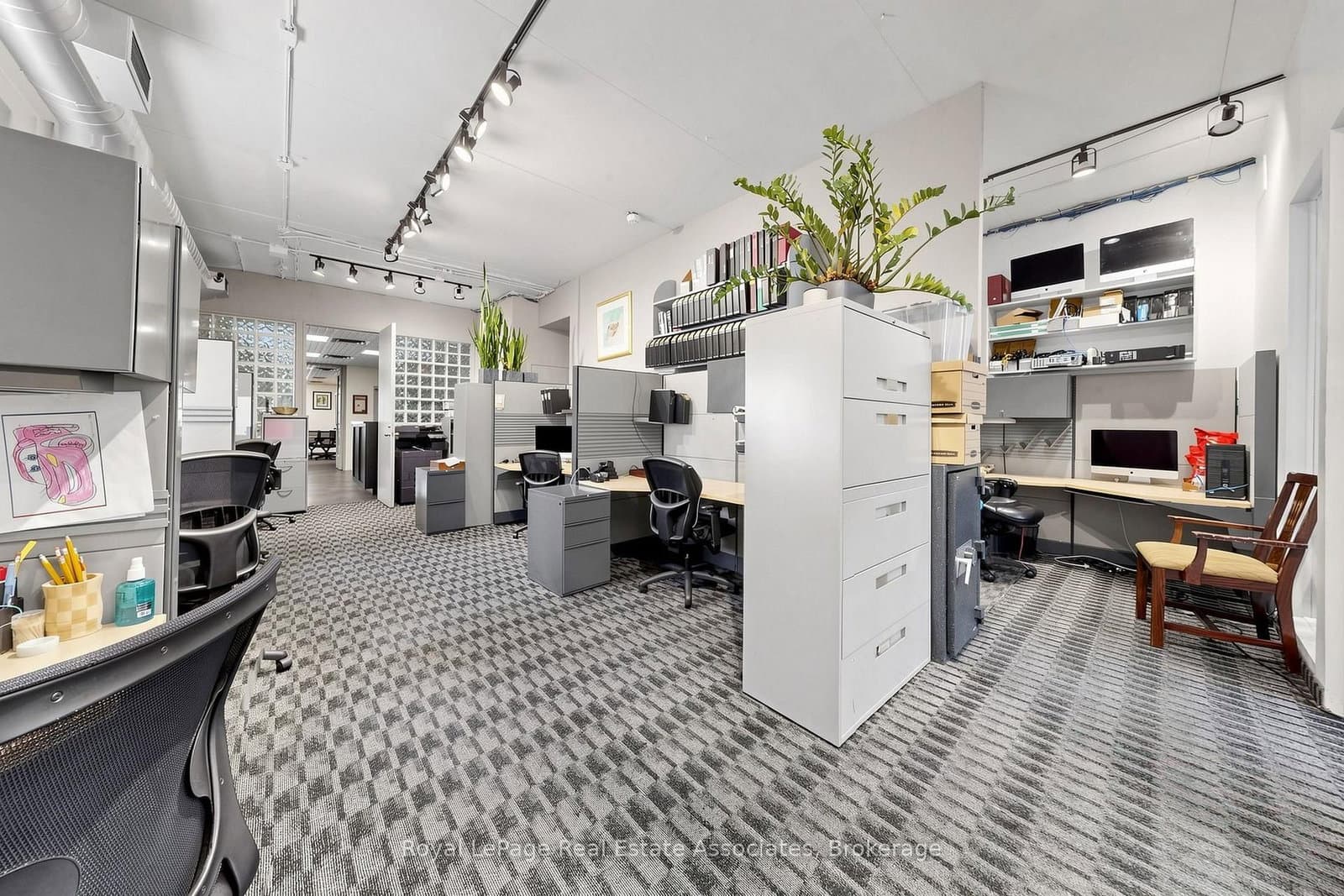 645 King Street W, Unit Second Level thumbnail 22