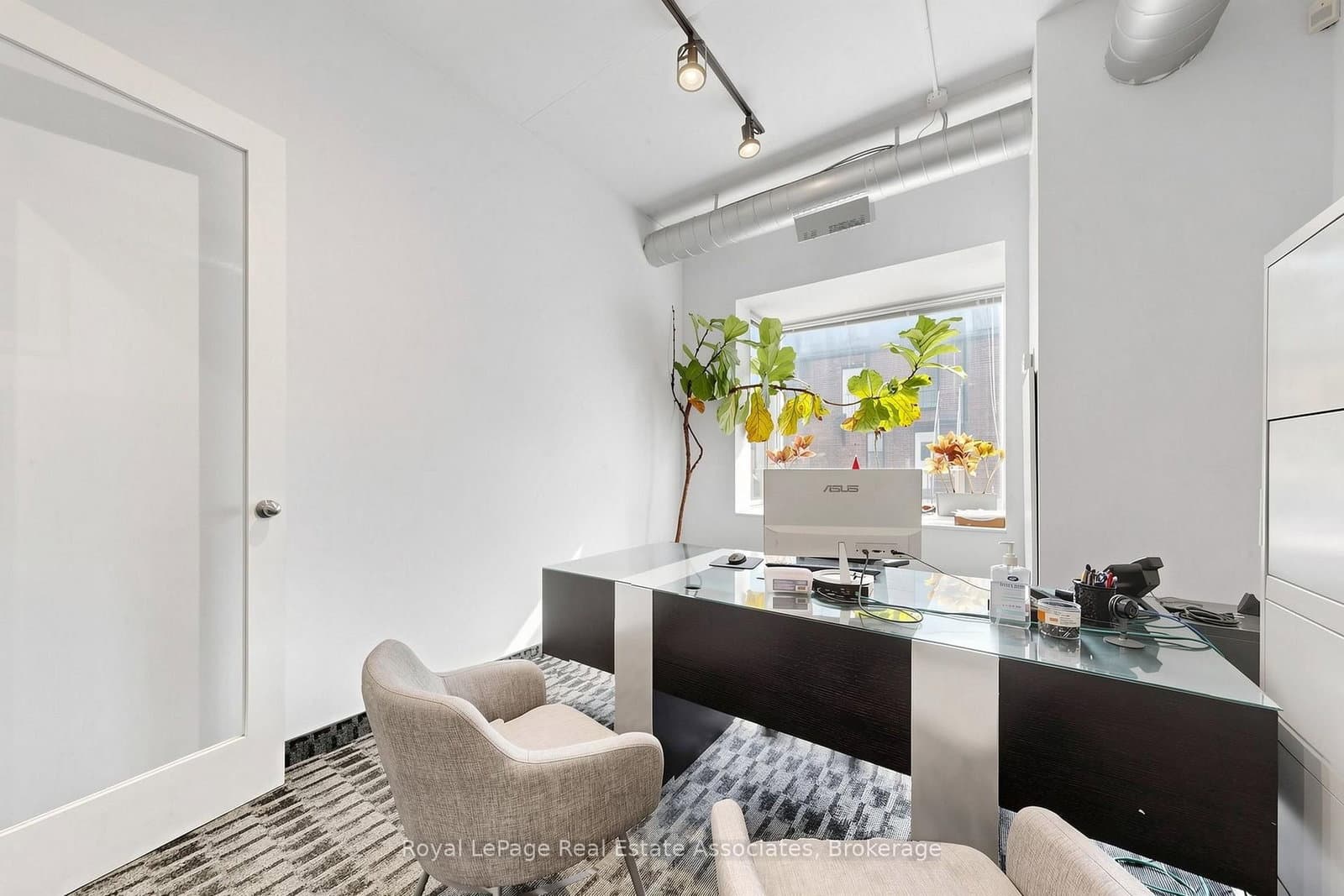 645 King Street W, Unit Second Level thumbnail 25