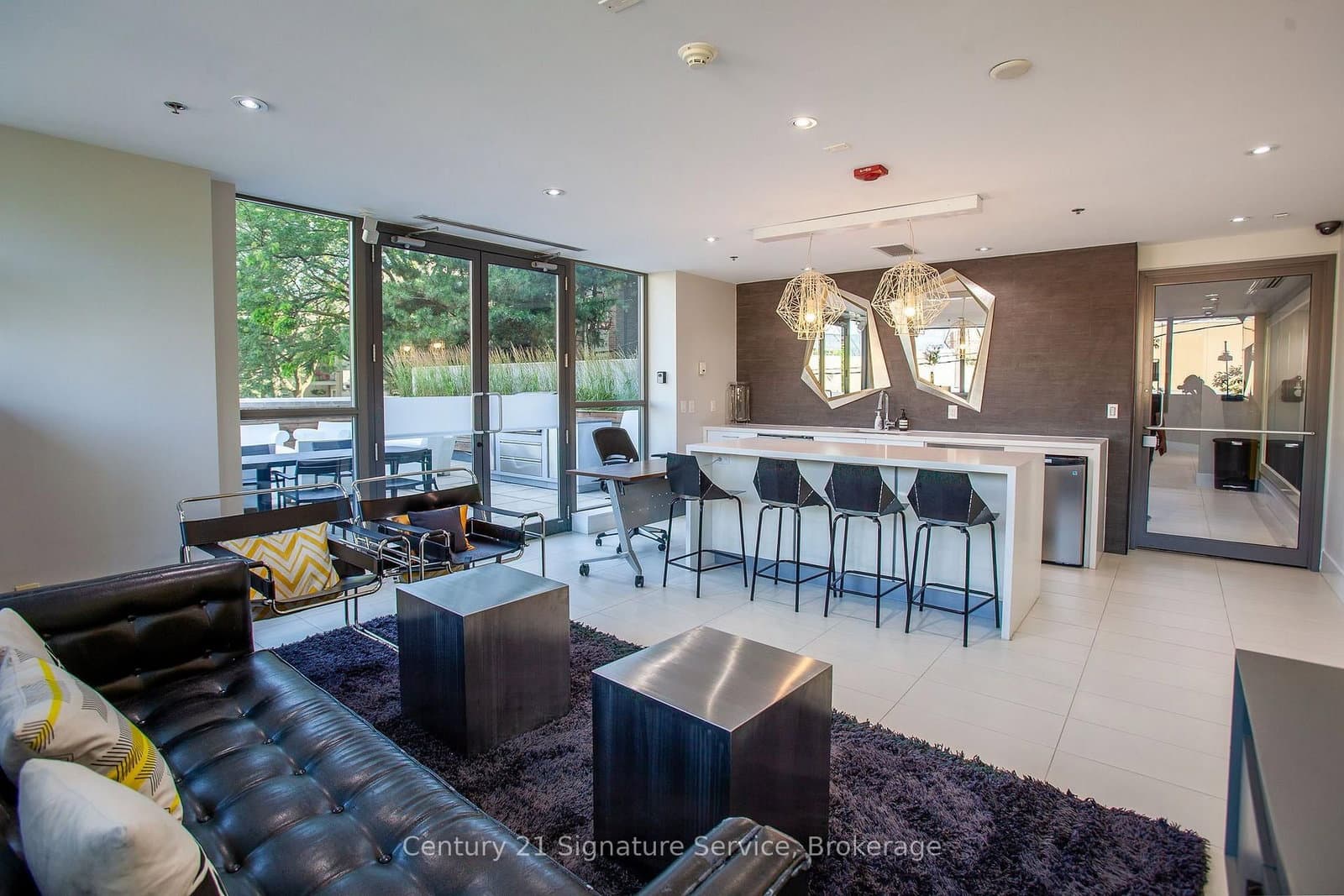 90 Trinity Street, Unit 507 thumbnail 16