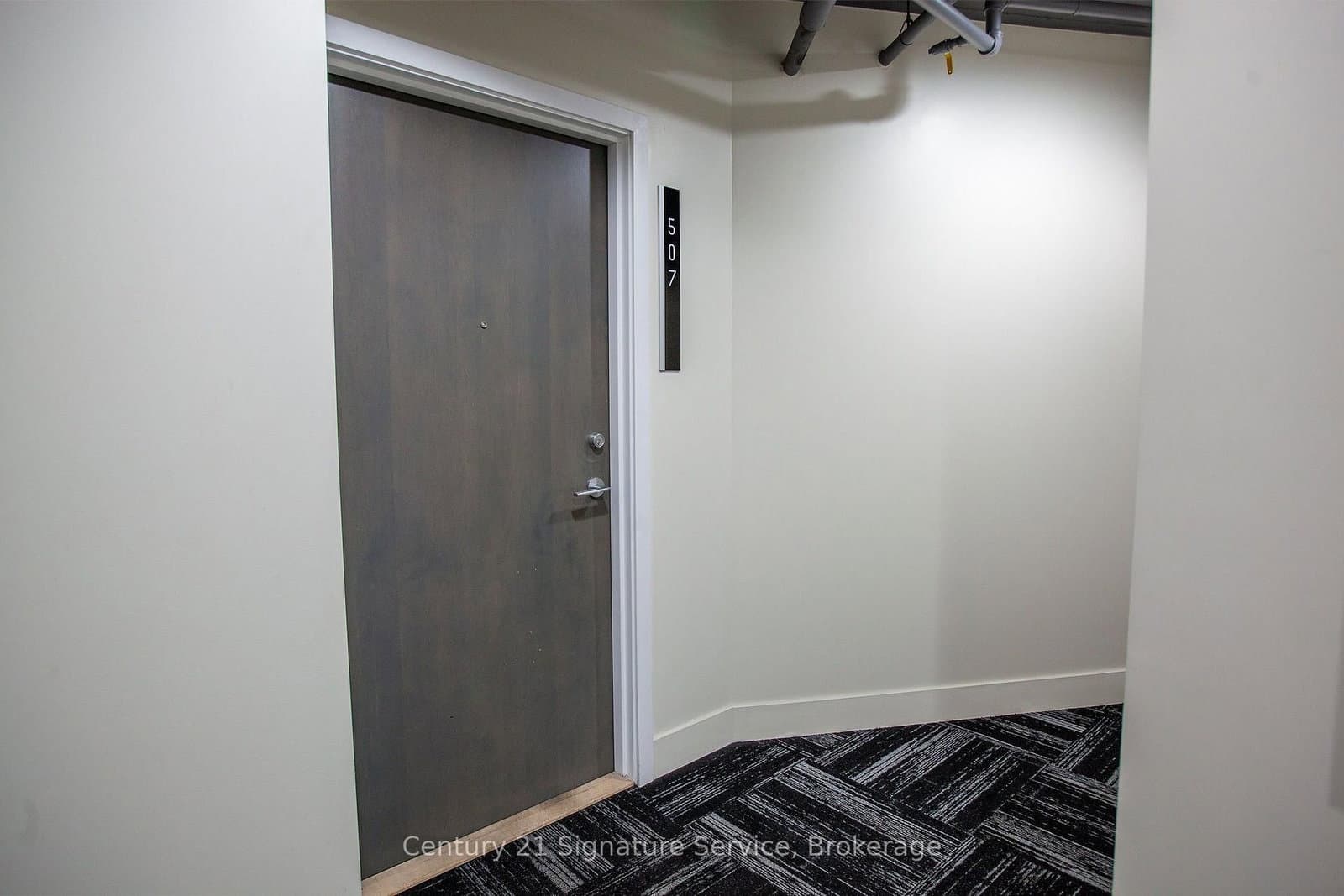 90 Trinity Street, Unit 507 thumbnail 4