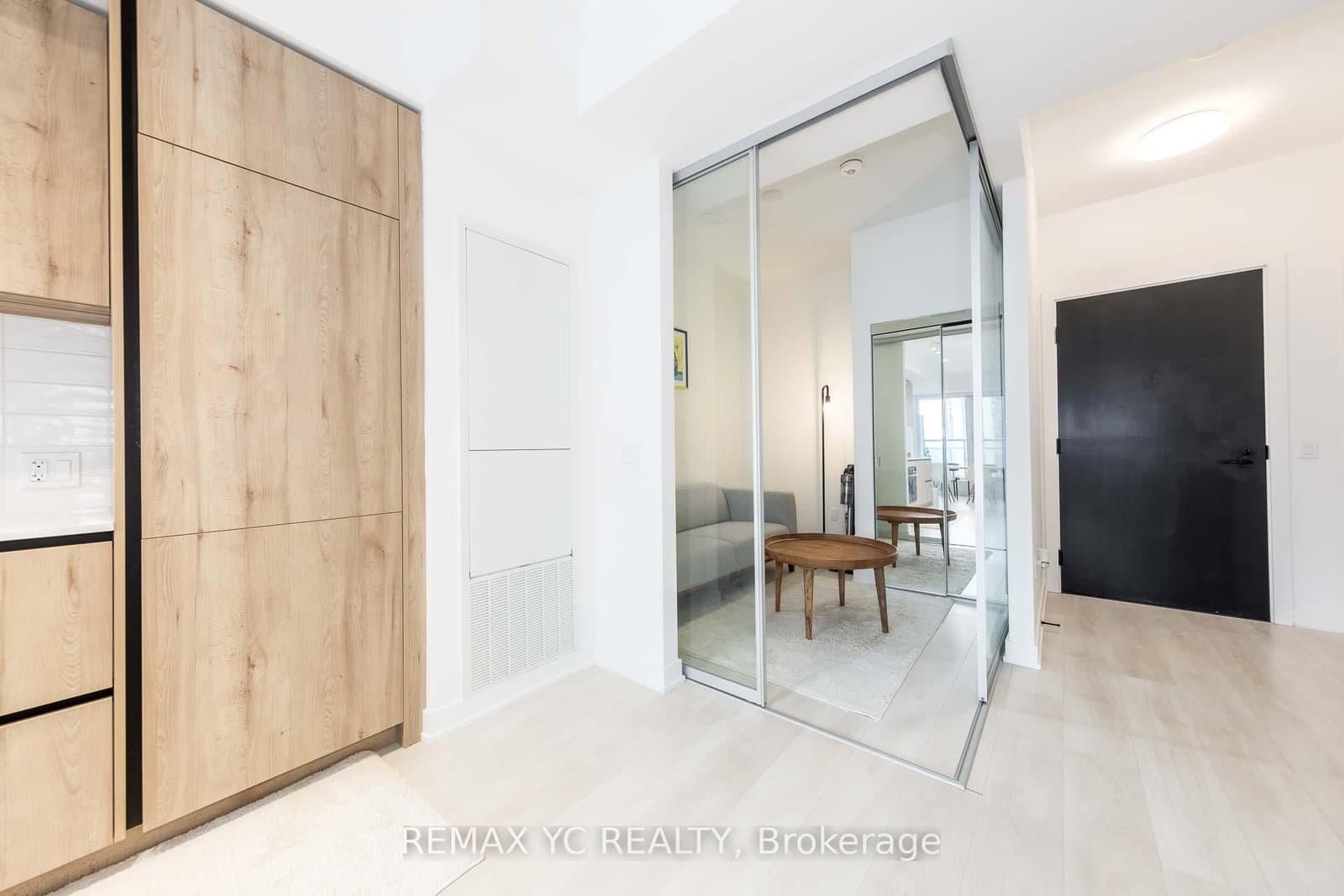 117 Broadway Avenue, Unit 703 thumbnail 13