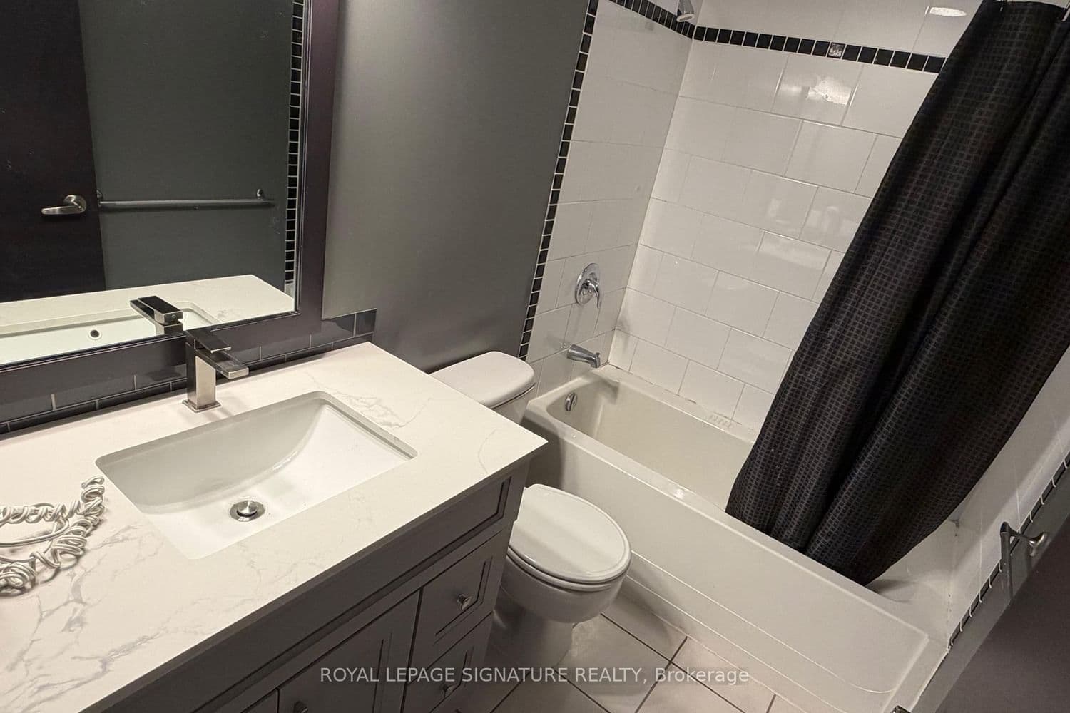 33 Sheppard Avenue E, Unit 2210 thumbnail 11