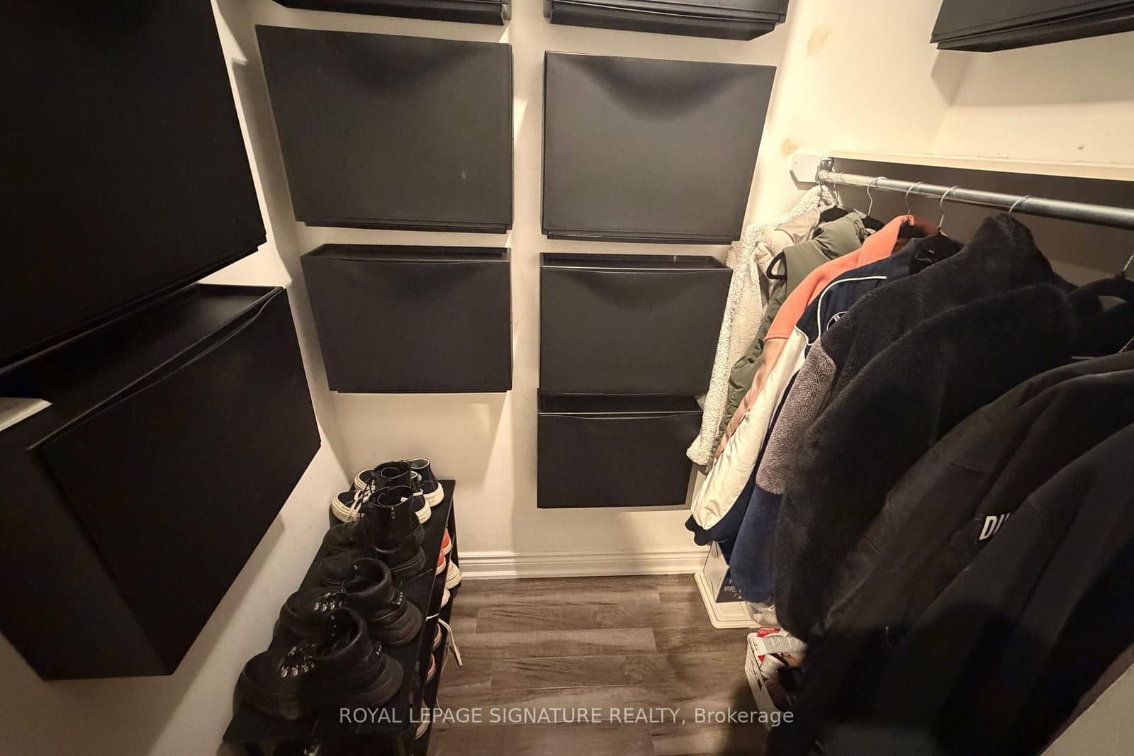 33 Sheppard Avenue E, Unit 2210 thumbnail 17