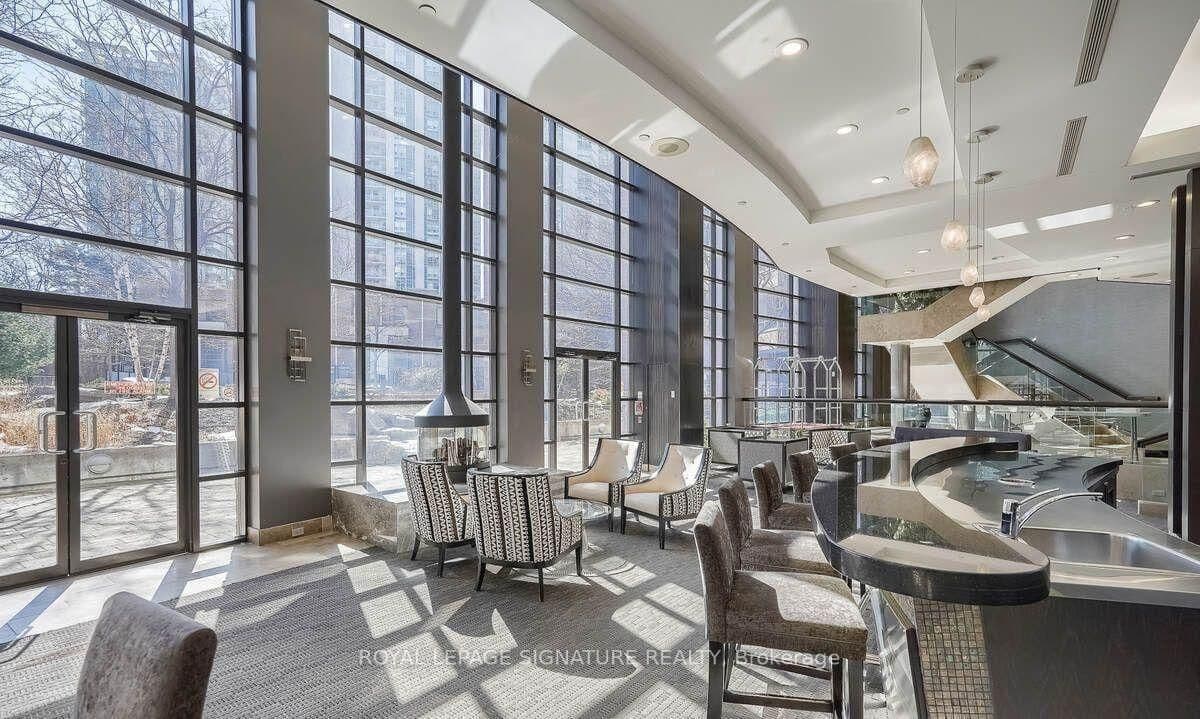 33 Sheppard Avenue E, Unit 2210 thumbnail 21