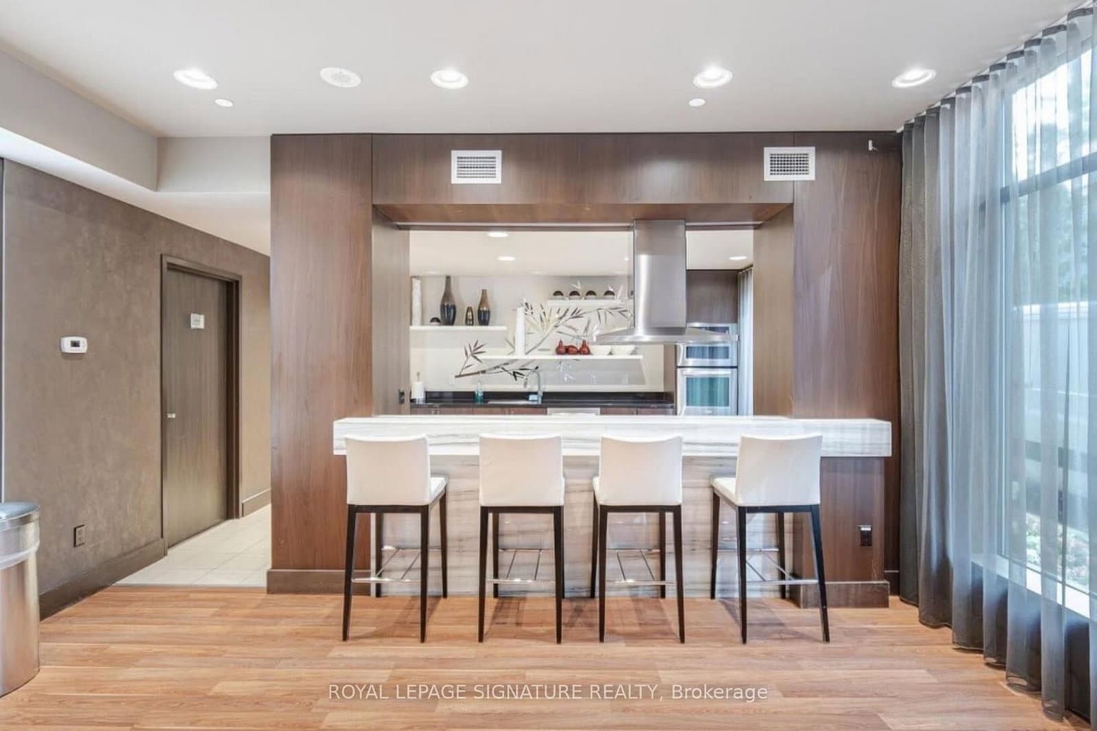 33 Sheppard Avenue E, Unit 2210 thumbnail 26
