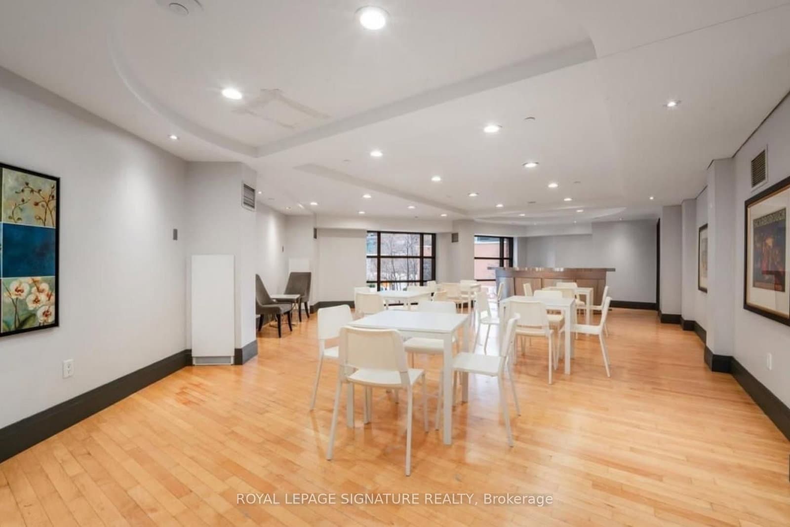 33 Sheppard Avenue E, Unit 2210 thumbnail 33
