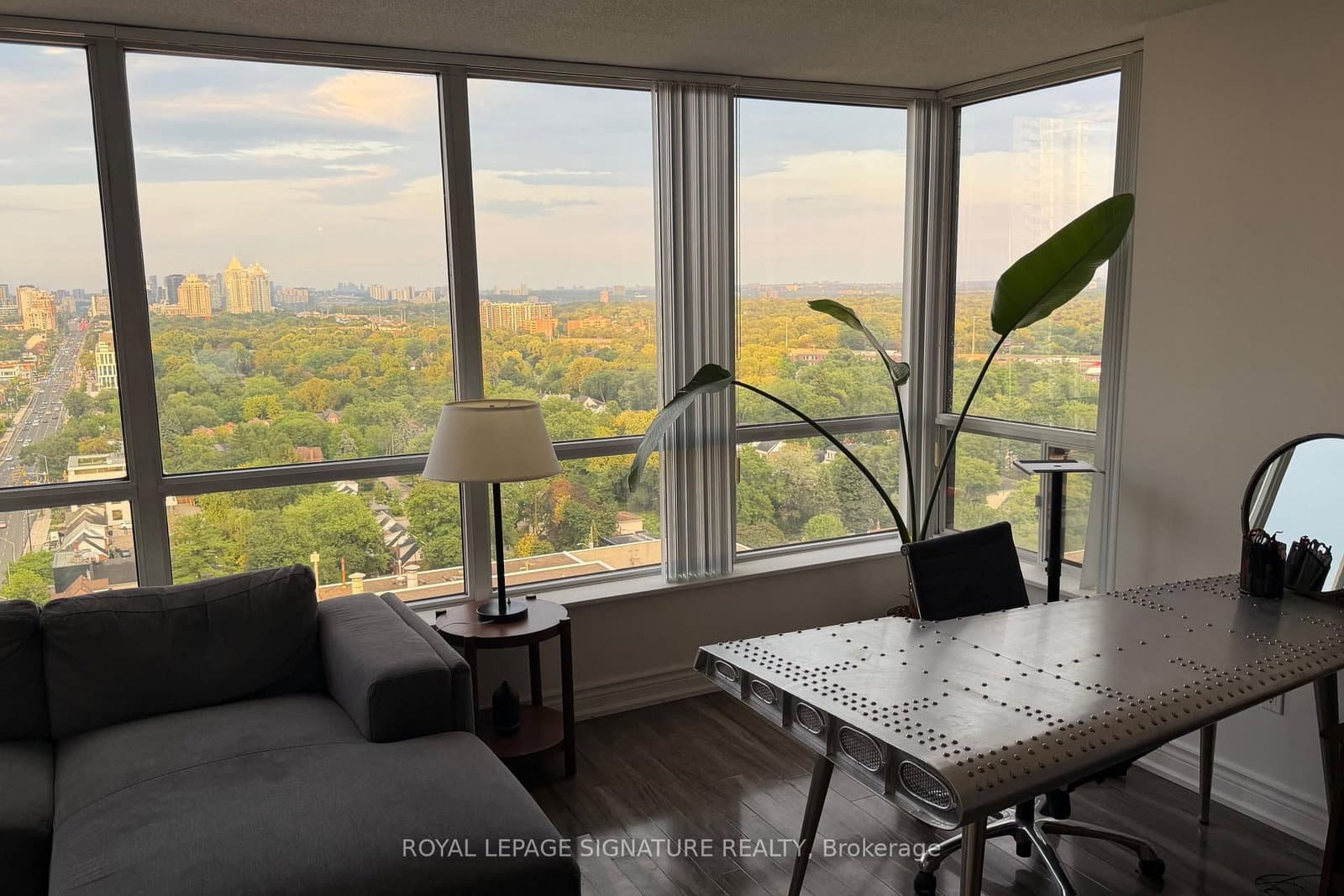 33 Sheppard Avenue E, Unit 2210 thumbnail 5
