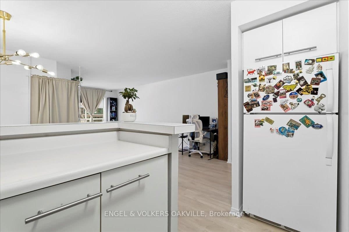 25 The Esplanade, Unit 1811 thumbnail 11