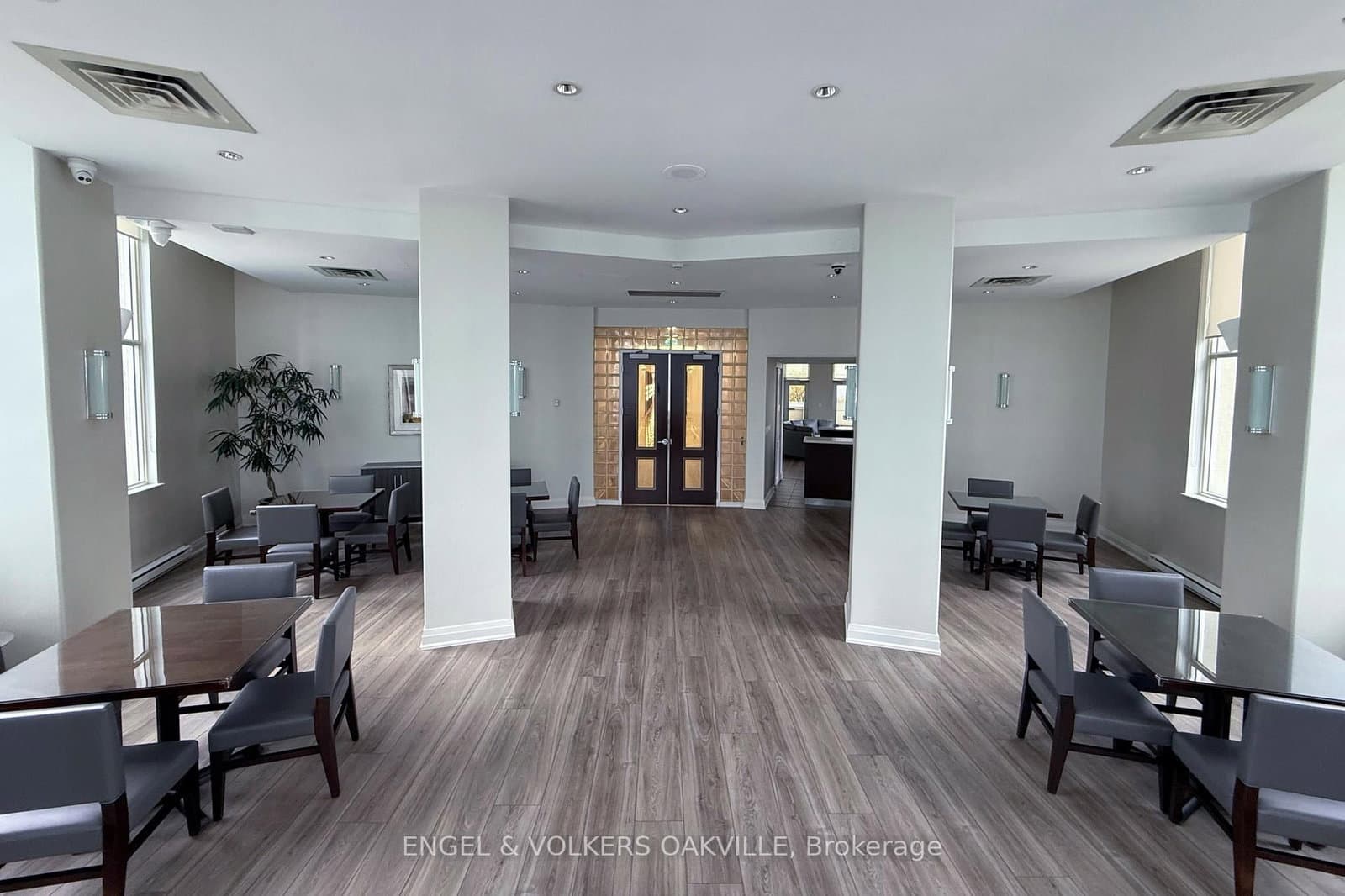 25 The Esplanade, Unit 1811 thumbnail 27