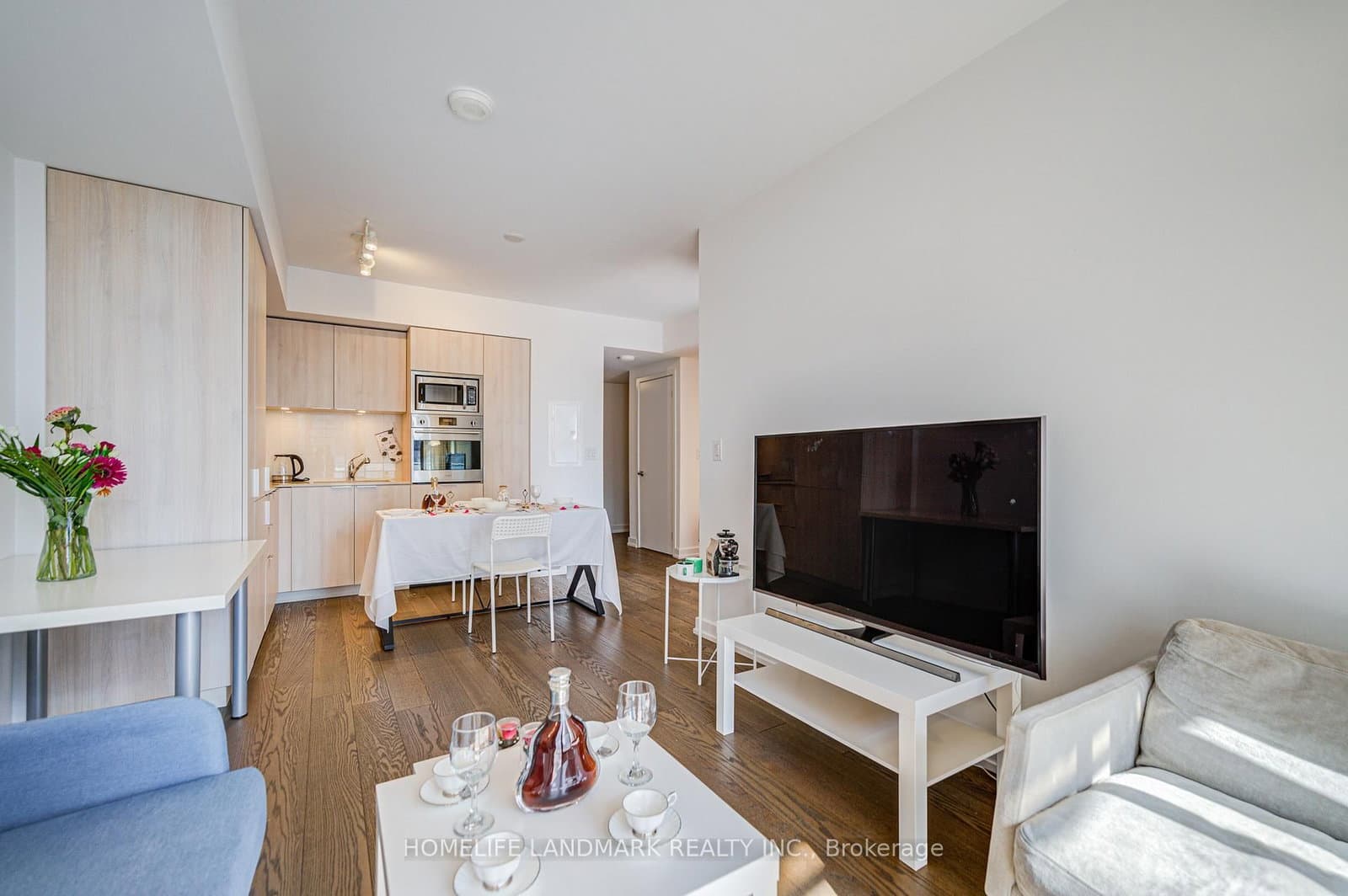 11 Wellesley Street W, Unit 1106 thumbnail 17