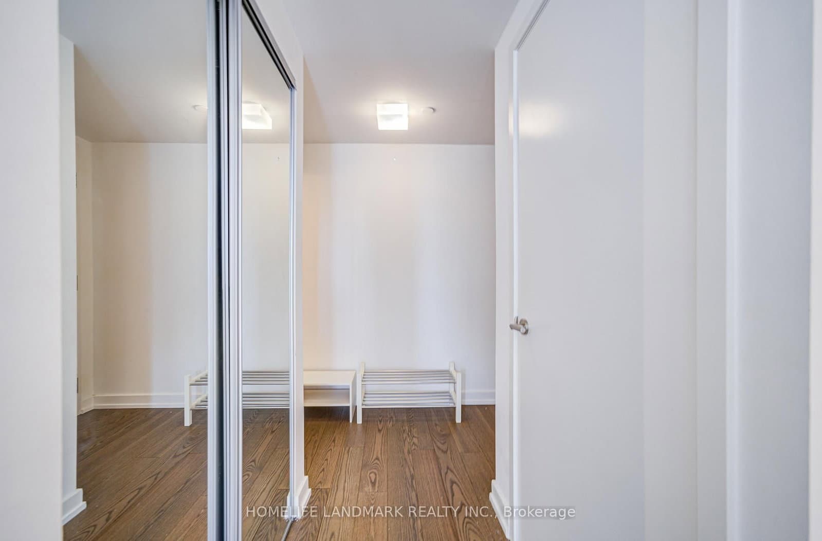 11 Wellesley Street W, Unit 1106 thumbnail 5