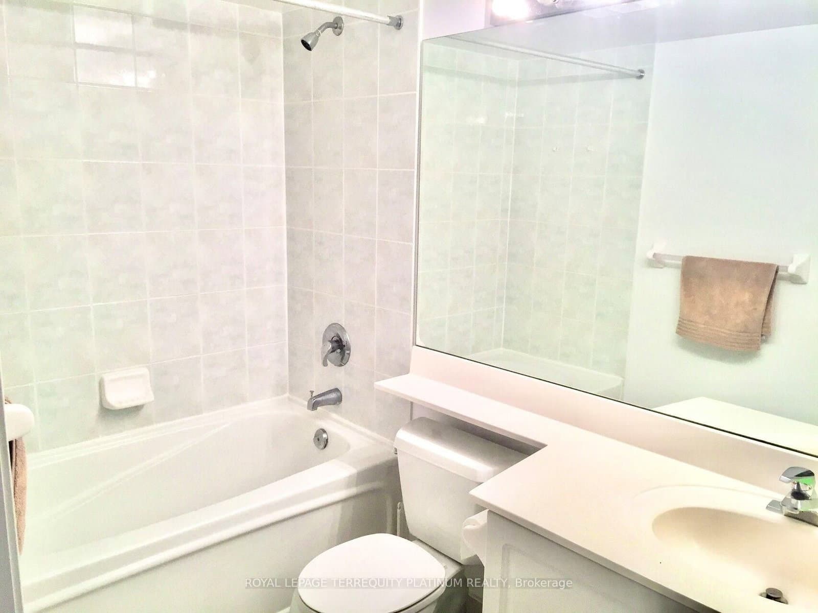 28 Harrison Garden Boulevard, Unit 1812 thumbnail 18