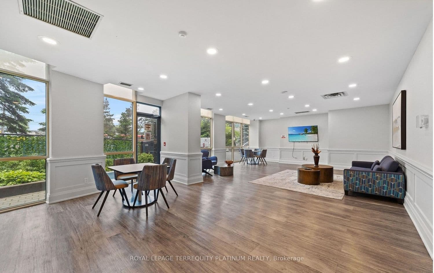 28 Harrison Garden Boulevard, Unit 1812 thumbnail 23