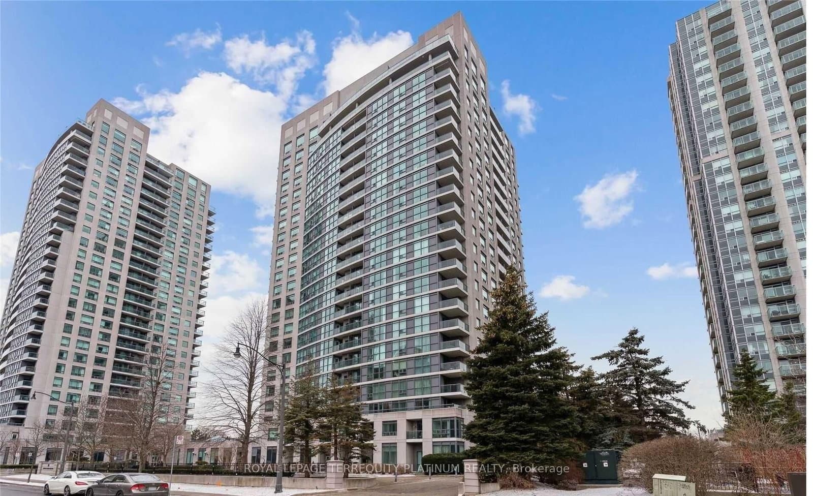 28 Harrison Garden Boulevard, Unit 1812 thumbnail 3