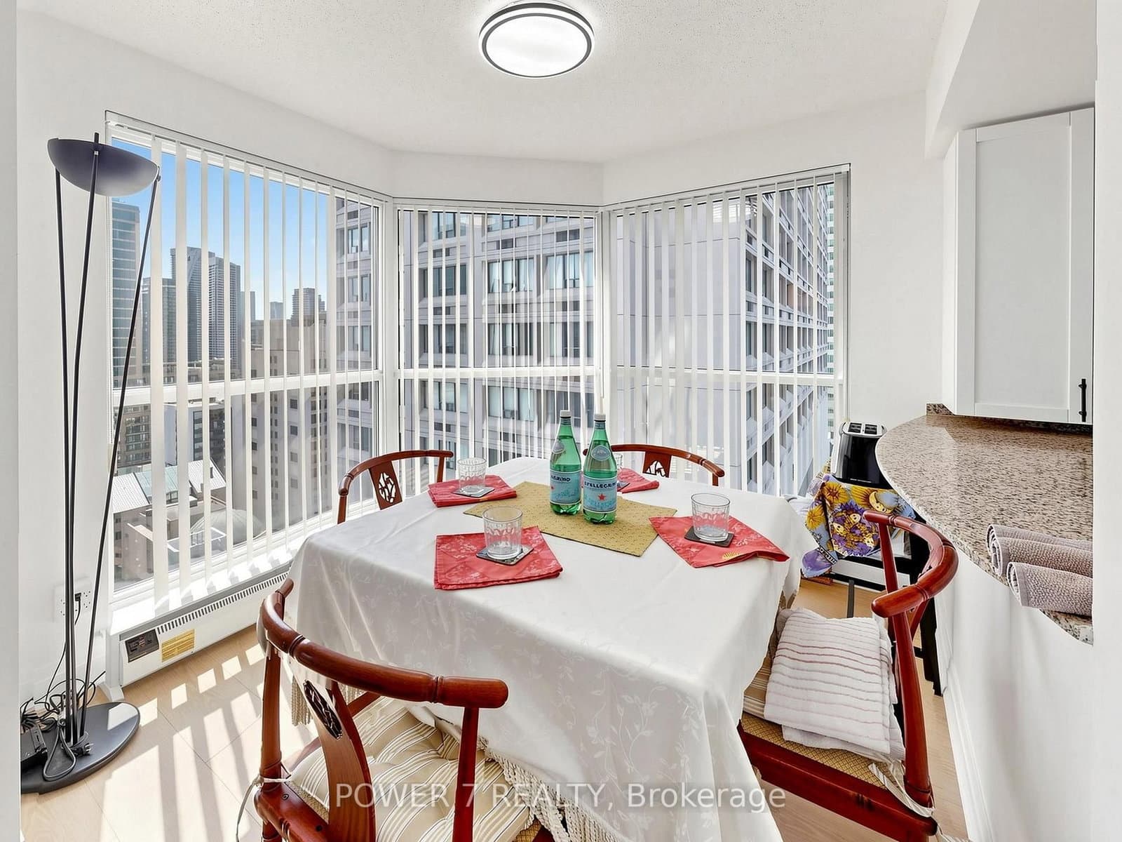 8 Park Road, Unit 2512 thumbnail 12